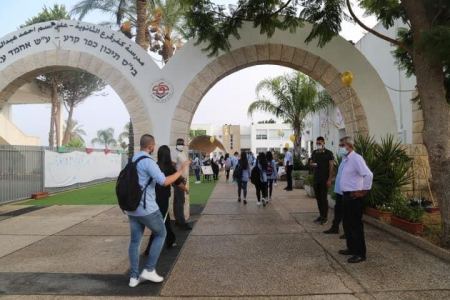 وزاره المعارف تصادق على اضافة ٥٠٠ ساعه تعليميه اضافيه للمدرسه الثانويه بكفرقرع